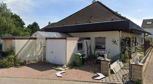 Bild 1 - Versteigerung 11.03.2026 Doppelhaushälfte mit 2 Garagen und Stellplatz Nähe Karlsruhe 150 m²