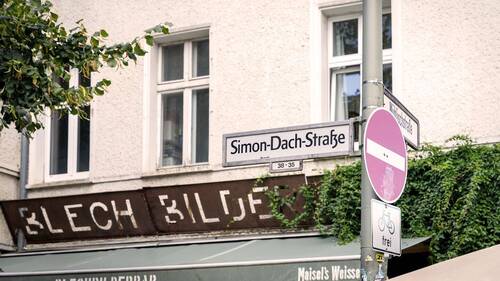 2 Minuten zu Fuß - 