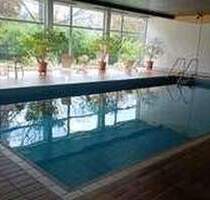 Luxuriöse 3 ZKB, mit Pool und Sauna - Neu Isenburg Neu-Isenburg