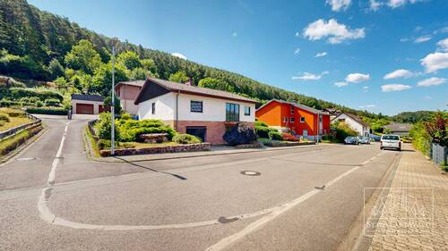 Aussenaufnahme - 5 Zimmer Einfamilienhaus zum Kaufen in Dahn