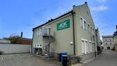 Zufahrt und Stellplätze - Büro in Plattling zum Kaufen