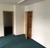 Büroräume zur Miete - 115,00&nbsp;EUR Kaltmiete, ca.&nbsp; 38,50&nbsp;m&sup2;&nbsp;Wohnfl&auml;che in Lichte (PLZ: 98724)