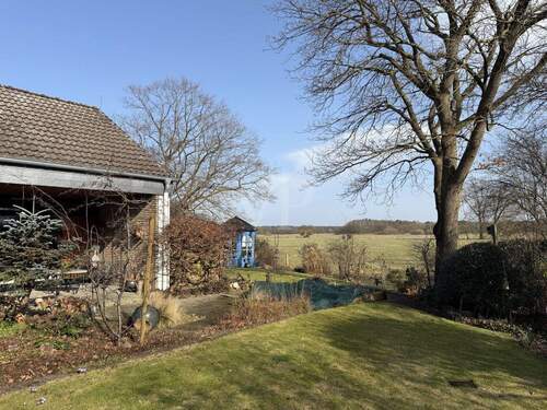 Blick von der Terrasse - Ruhig wohnen, grün blicken -Rarität - EFH in Stadtlage