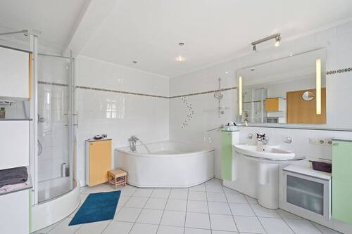 Badezimmer - DG - Maisonette-Wohnung - 