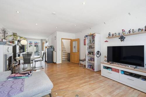 Wohnzimmer - Maisonette-Wohnung (02).jpg - 