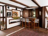 Souterrain: Hausbar - 