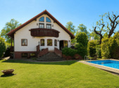 Außenansicht KI Pool - Familienidylle im Komponistenviertel mit Pool & viel Platz