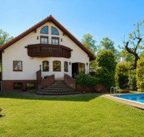 Familienidylle im Komponistenviertel mit Pool & viel Platz - Teltow
