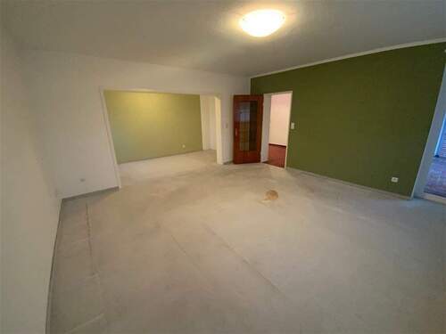 Blick vom Wohnzimmer in die Sitz-Ecke - Etagenwohnung mit 97,20 m&sup2; in Bremen zum Kaufen