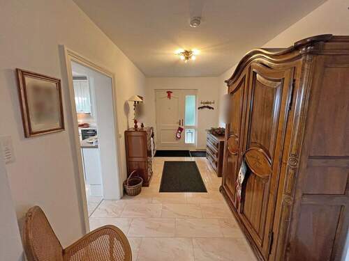 Diele - Terrassenwohnung mit 162,00 m² in Weinheim / Lützelsachsen zum Kaufen