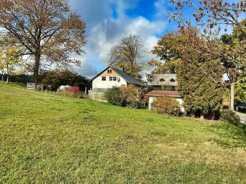 Blick zum Grundstück - 3 Zimmer Einfamilienhaus in Adorf