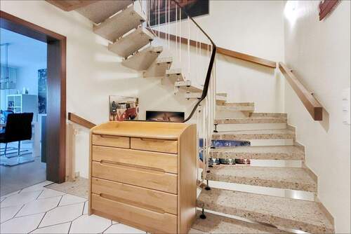 Flur 1OG 2 - Mehrfamilienhaus, Wohnhaus mit 165,00 m&sup2; in Schwetzingen zum Kaufen