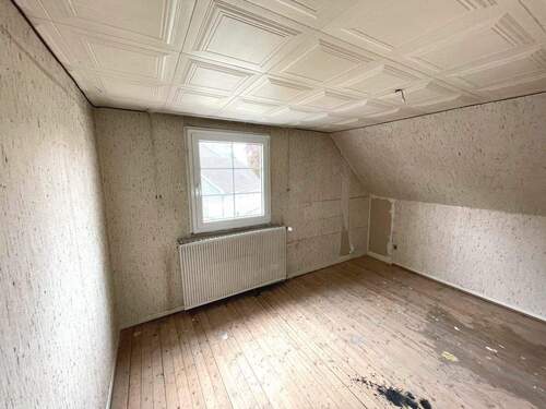 kleiner Raum Dachgeschoss - 