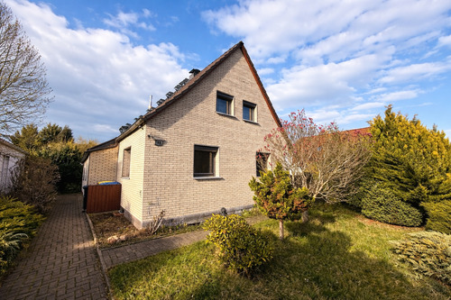 Bild 1 - Idyllisches Wohnen in Leipzig-Portitz - Haus mit Garten und Charme