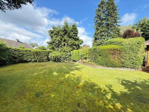 Sonniges Grundstück - 