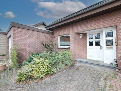 Eingangsbereich - Doppelhaushälfte zum Kaufen in Paderborn / Elsen