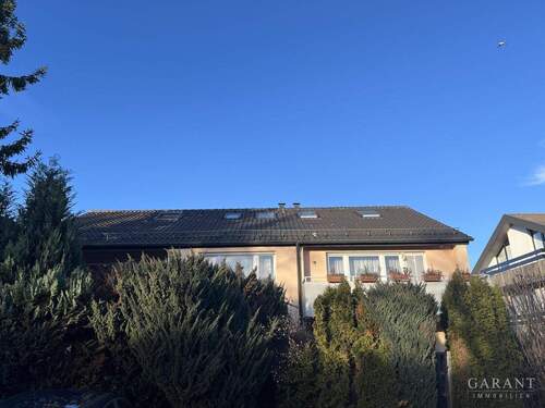 Objektansicht - Attraktives Mehrfamilienhaus mit 6 Wohneinheiten und 7 Stellplätzen!