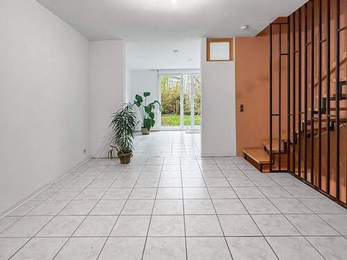 Treppenaufgang - Reihenmittelhaus mit 124,00 m&sup2; in Siegburg zum Kaufen