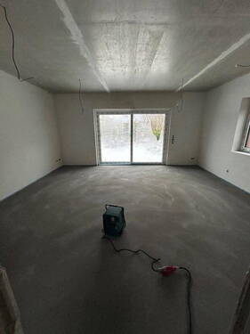 Wohnzimmer mit Terrassentür - 