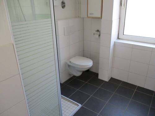 Badezimmer - 3 Zimmer Etagenwohnung zur Miete in Salzgitter