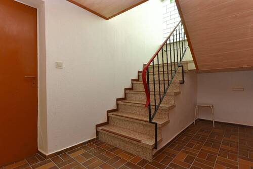 Treppe zum Kellergeschoss - 