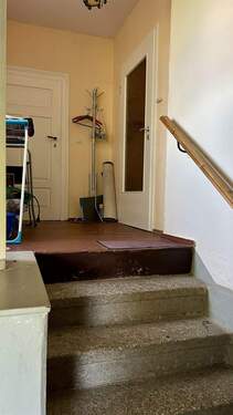 Treppenaufgang ins Dachgeschoss - 