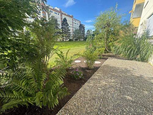 Terrasse Richtung Westen - Etagenwohnung mit 52,00 m&sup2; in München zum Kaufen