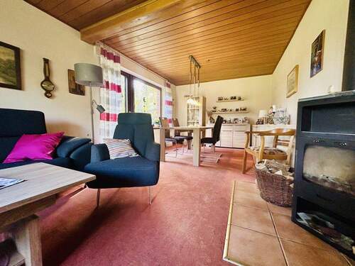 Wohn-/Esszimmer - 8 Zimmer Einfamilienhaus in Farven