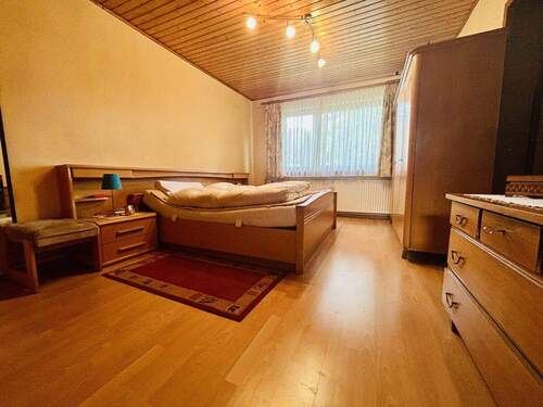 Schlafzimmer EG - 