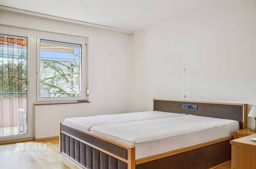 Schlafzimmer - 4 Zimmer Etagenwohnung zum Kaufen in Tuttlingen