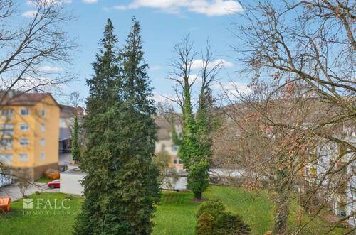 Balkon mit Ausblick - Etagenwohnung mit 94,00 m&sup2; in Tuttlingen zum Kaufen