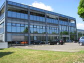 Gebäudeansicht - Großzügige Bürofläche mit guter Anbindung