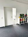 Bürotür mit Glaselement - Büro zur Miete in Paderborn