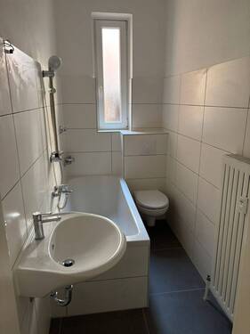 Bad - 3 Zimmer Etagenwohnung zur Miete in Fürth