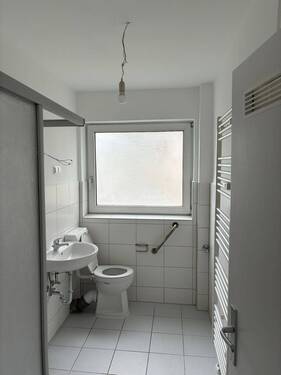 Badezimmer - Etagenwohnung mit 56,20 m&sup2; in Salzgitter zur Miete
