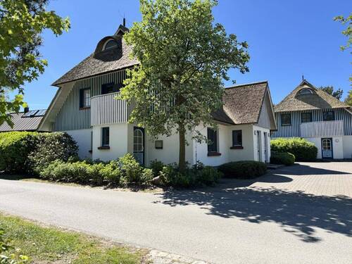 Hausansicht - 2 Zimmer Etagenwohnung zum Kaufen in Wieck a. Darß