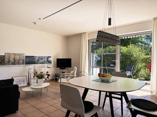 Wohn-Essbereich mit Terrasse - 