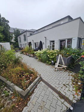 Bild 2 - 4 Zimmer Etagenwohnung zur Miete in Marburg