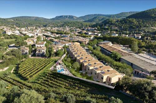 Naturnahe Anlage und schönem Ausblick auf die Umgebung - 