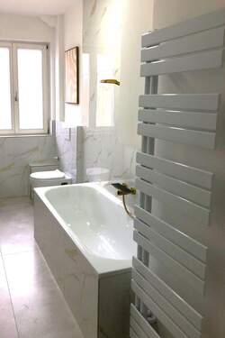 Badewanne / Heizkörper - 