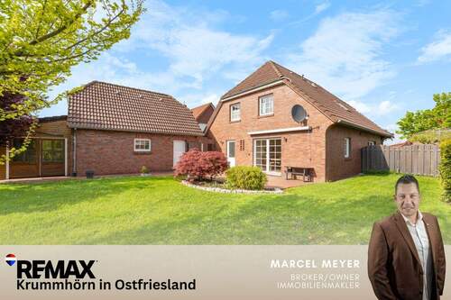 Titelbild - Ihr Familiendomizil im Grünen - Modernes Haus in Top-Lage von Pewsum