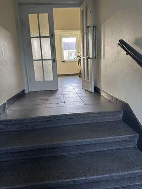Hausflur.jpg - 3 Zimmer Etagenwohnung in Bitterfeld-Wolfen