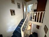 Treppenhaus zum Dachgeschoss - 