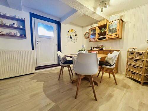 Essbereich OG - 8 Zimmer Mehrfamilienhaus, Wohnhaus in Stade