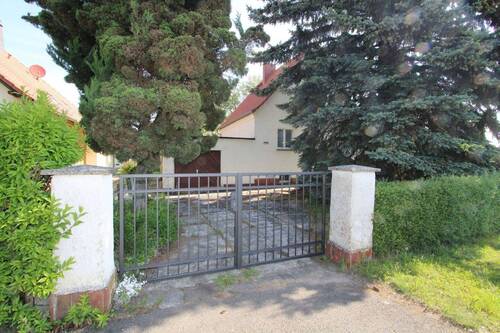 Zufahrt - 5 Zimmer Einfamilienhaus in Taucha