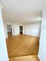 Wohnzimmer - kleine Altbauwohnung mit Blick über die Förde