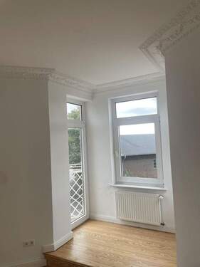 Erker Wohnzimmer - Etagenwohnung mit 85,00 m² in Kiel-Friedrichsort zum Kaufen