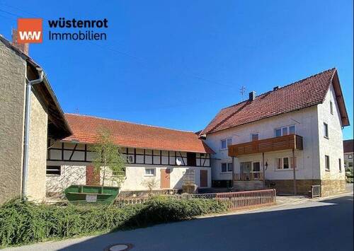 Außenansicht - Viel Potenzial! Einfamilienhaus mit Nebengebäuden in Zapfendorf-Oberoberndorf