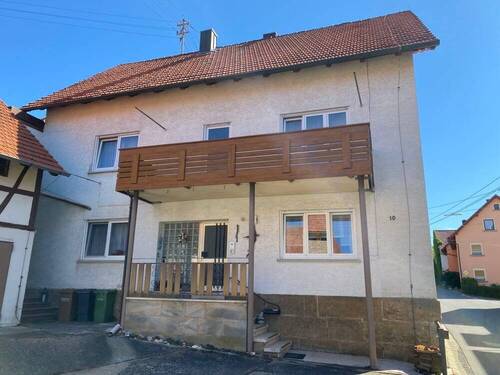 West-Ansicht Wohnhaus - 8 Zimmer Einfamilienhaus zum Kaufen in Zapfendorf / Oberoberndorf