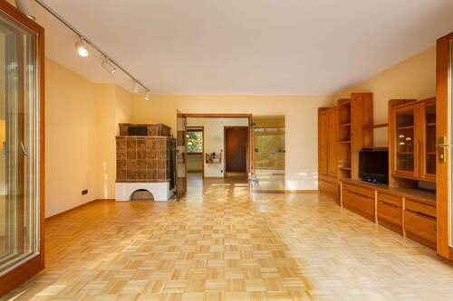 Wohnzimmer mit Kachelofen - 